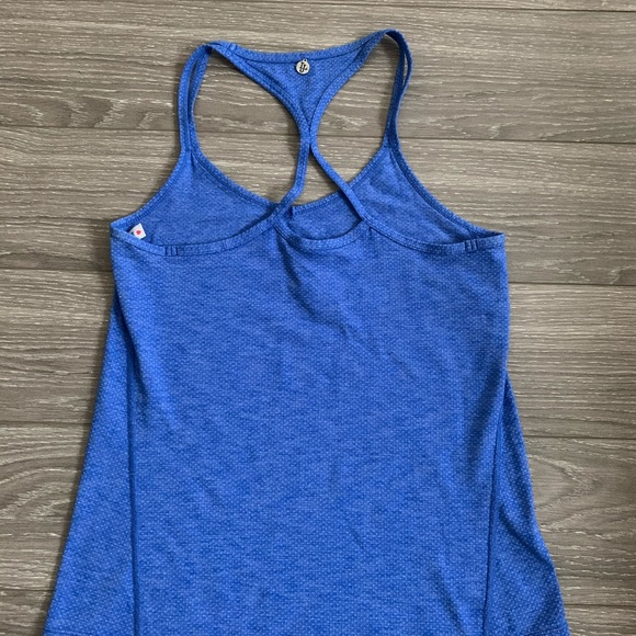 Lorna Jane blue workout tank - Picture 6 of 9
